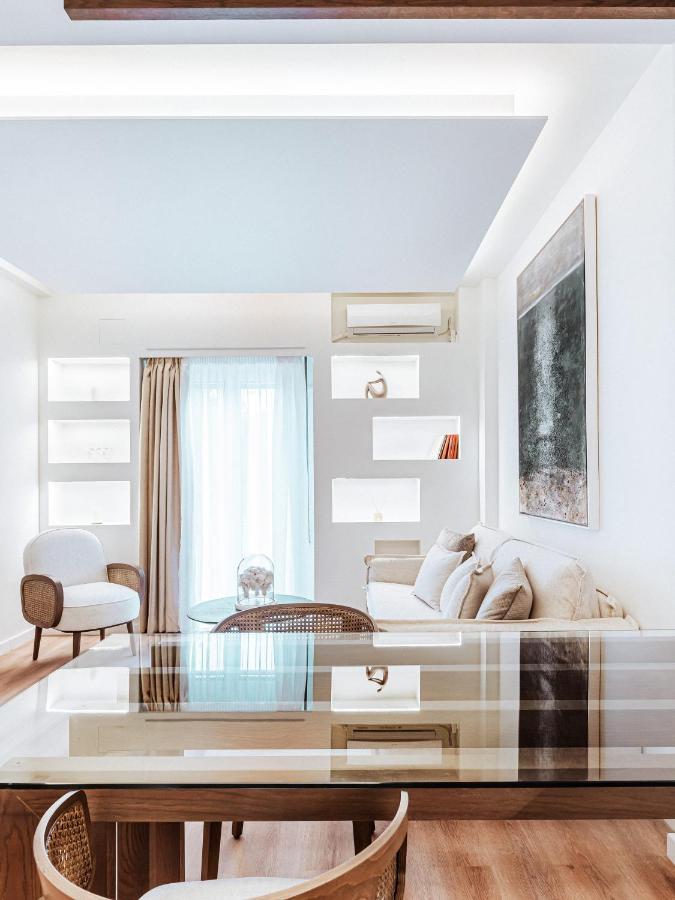 Luxury Apartment In The Heart Of The City - 1Br 雅典 外观 照片
