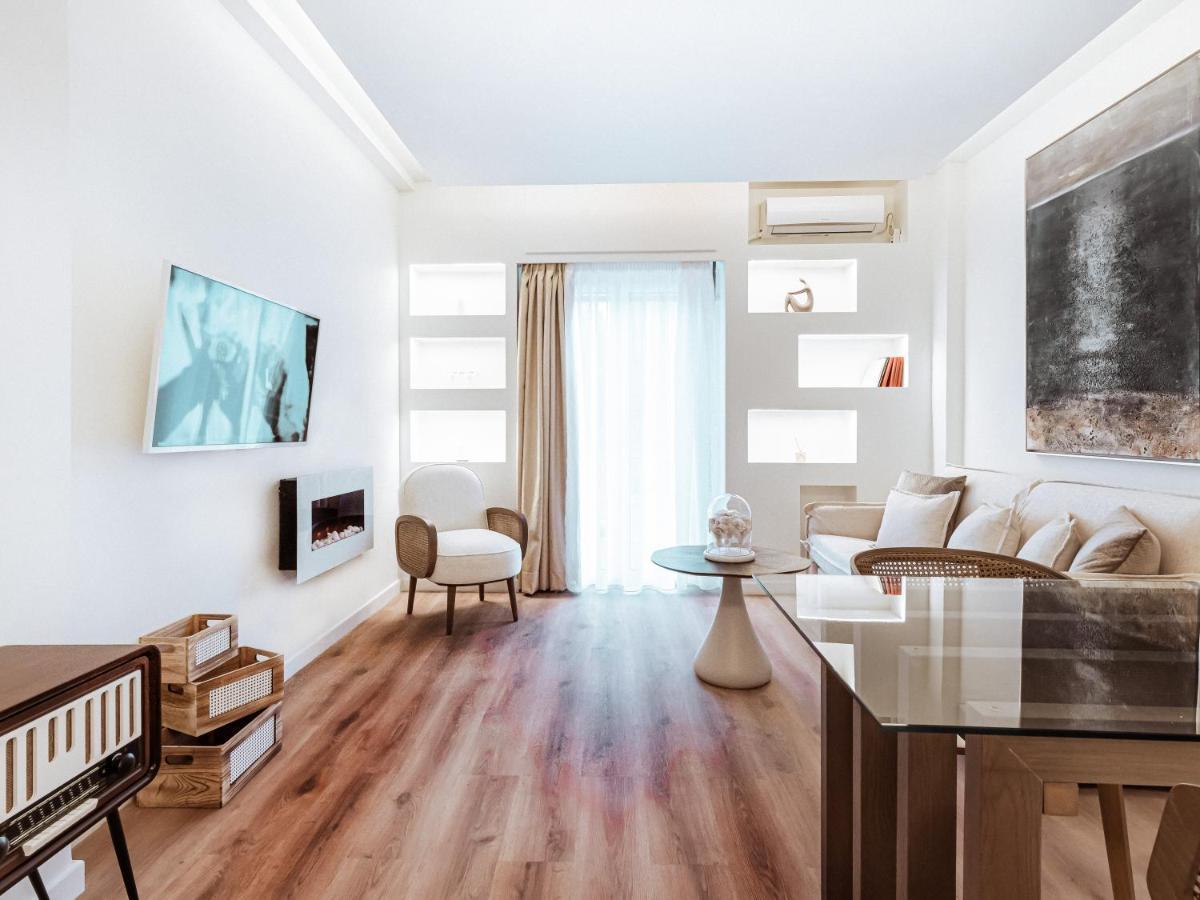 Luxury Apartment In The Heart Of The City - 1Br 雅典 外观 照片